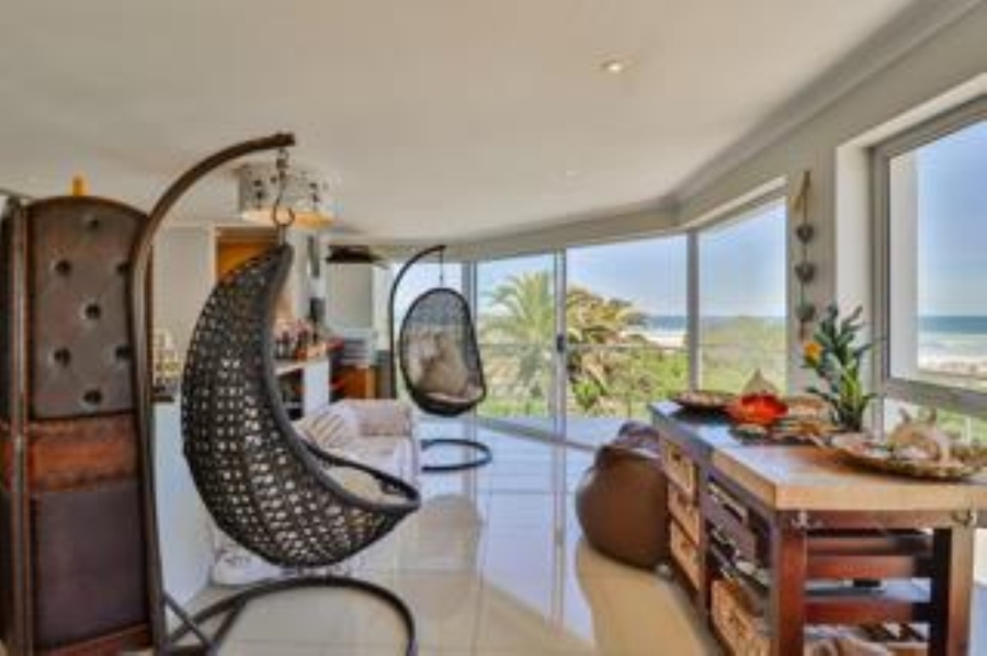 5 Bedroom Property for Sale in Van Riebeeckstrand Western Cape